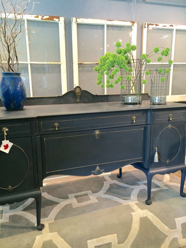 Chalky Paint Vintage Velvet