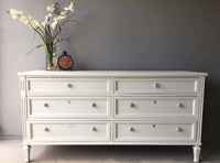 Chalky Paint Pure White