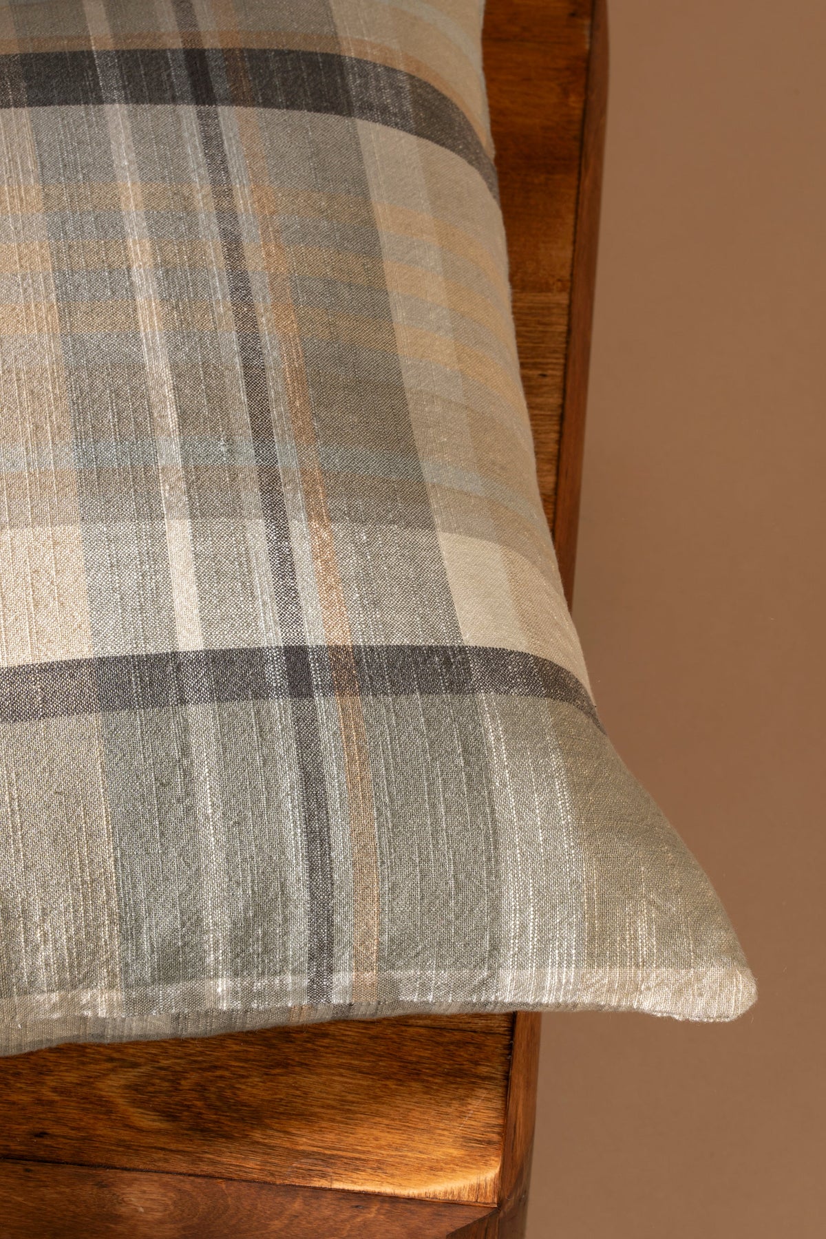 Delacourt Pillow